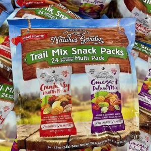 Hạt tổng hợp hữu cơ Trail Mix Snack Packs Nature's Garden 24 gói 820g - 2 vị