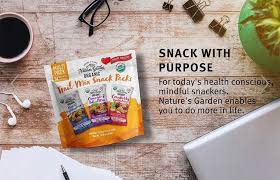 Hạt tổng hợp hữu cơ OrganicTrail Mix Snack Packs Nature's Garden 24 gói 816g - 3 vị