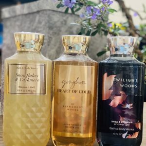 Sữa Tắm BBW Into The Night Bath & Body Works  295ml